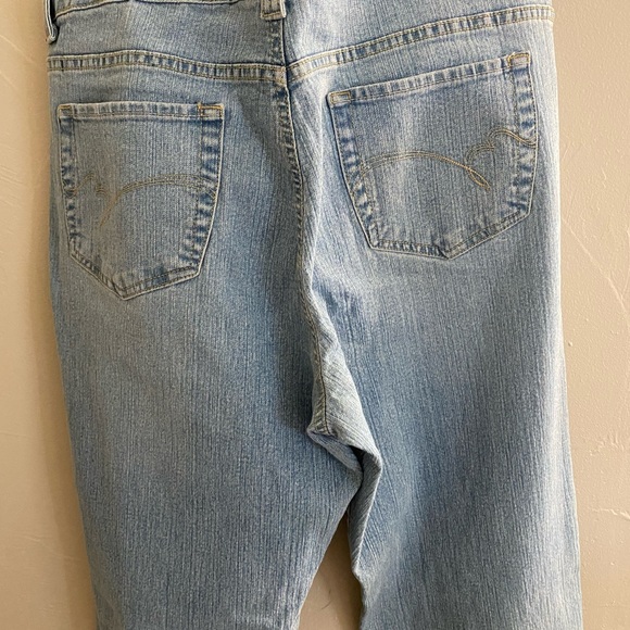 Bandolino Blu Jeans - Picture 3 of 3